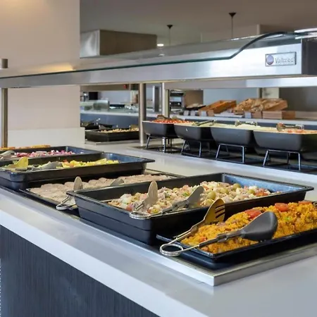 Apartamento Estudio El Balcón, En Primerísima Línea De Playa. *